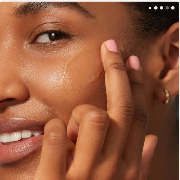 Goop Unseen Sunscreen 15% Full - Picture 4 of 6